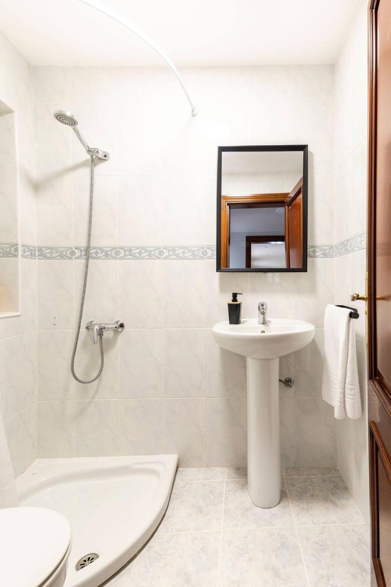 Galihost - Casa Con Enorme Jardin En Cambados Villa Luaran gambar