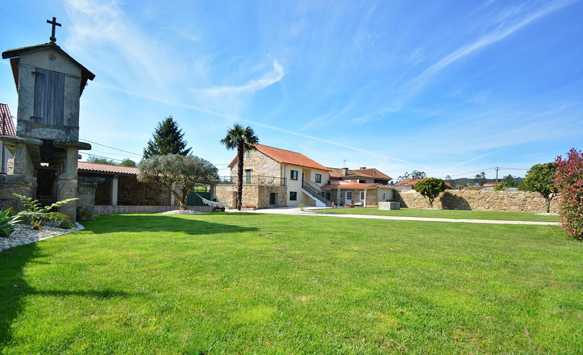 Galihost - Casa Con Enorme Jardin En Cambados Villa Luaran gambar