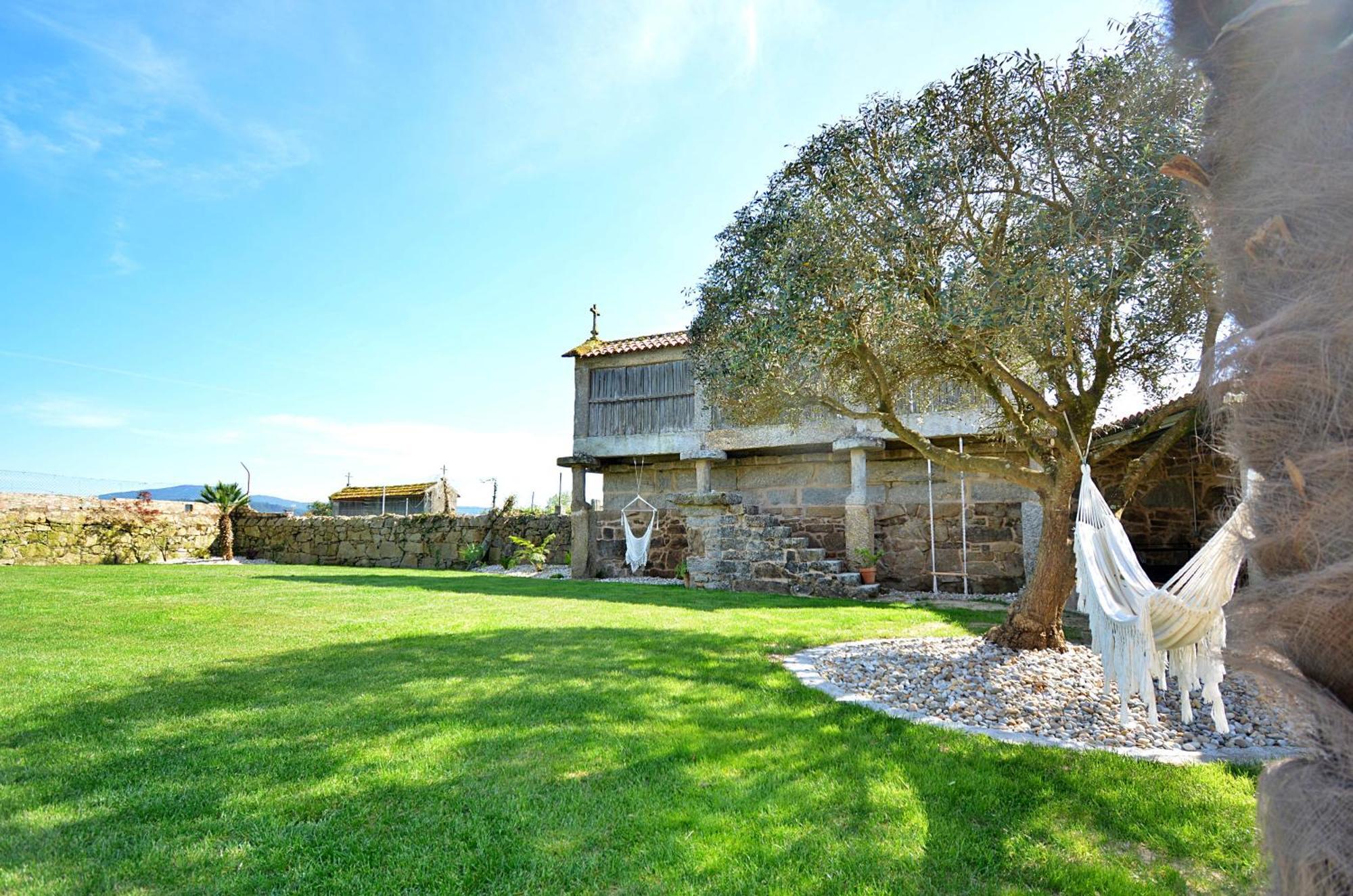 Galihost - Casa Con Enorme Jardin En Cambados Villa Luaran gambar