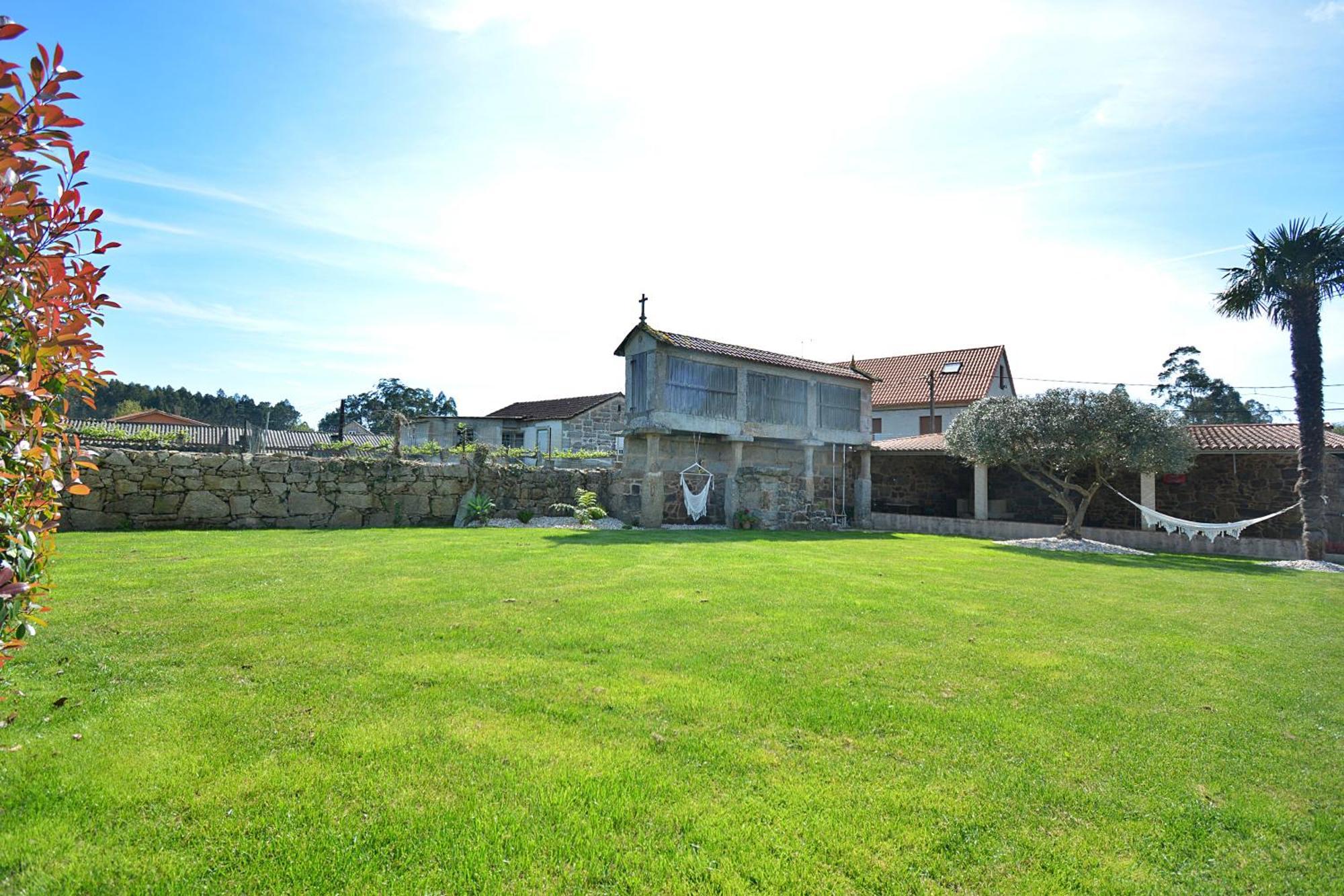Galihost - Casa Con Enorme Jardin En Cambados Villa Luaran gambar
